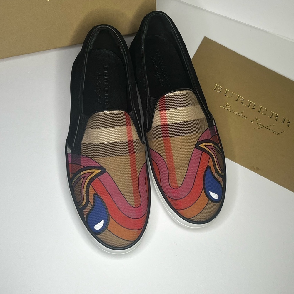 Burberry Cream and Red Flats with Artistic Design